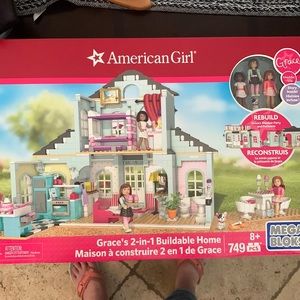 NEW! Never opened Mega Construx American Girl Grace's 2-in-1 Buildable Home!